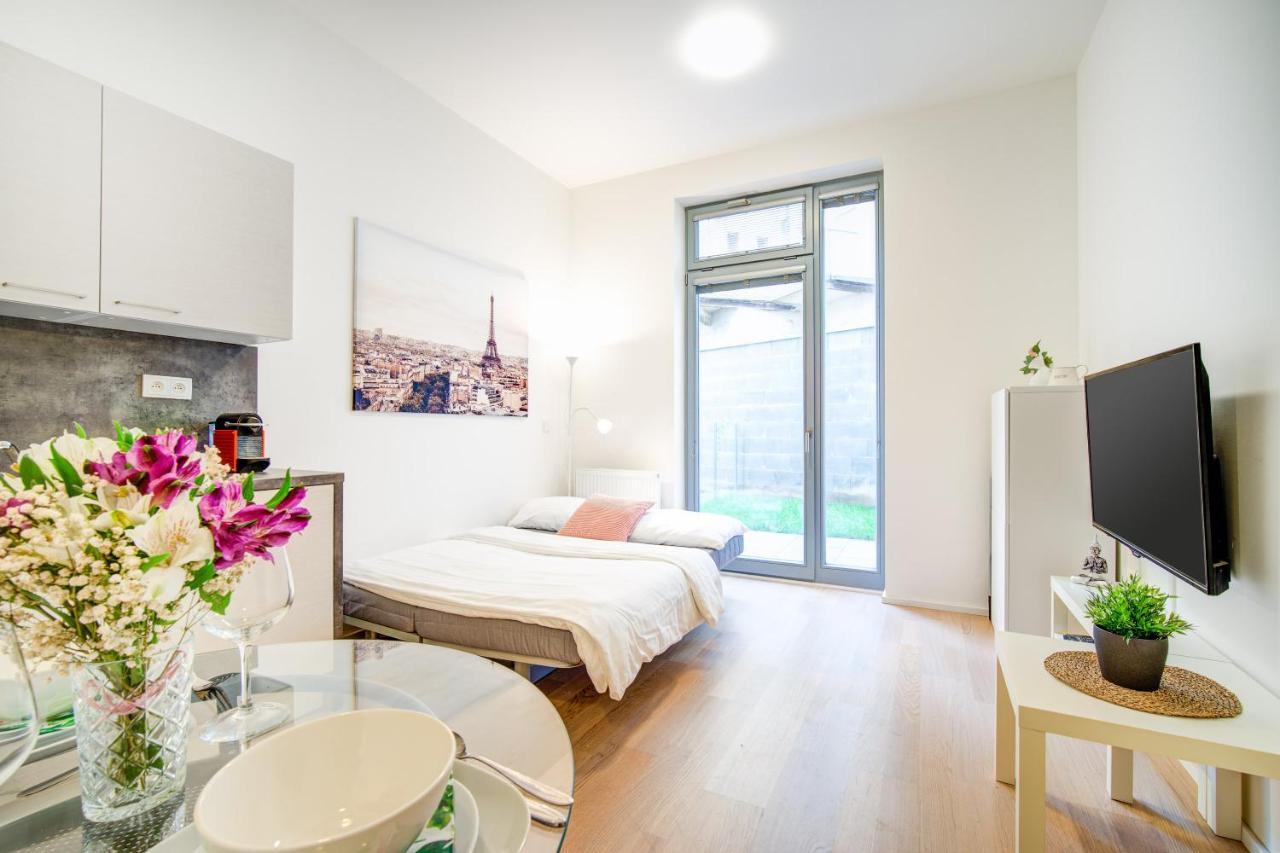 Апартаменты Studio Vlnena Брно Экстерьер фото